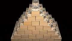 Беглый банкир из Шымкента снял с депозитов вкладчиков 445 тысяч долларов