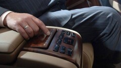 Костанайцам предложили "стучать" на чиновников, использующих служебные авто не по работе