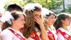 В Атырау мошенница пообещала устроить выпускной вечер и исчезла с деньгами