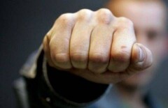 Беременной пассажирке сломали руку в драке с кондуктором в Экибастузе 