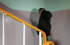В Алматы владельцы квартиры поймали вора-домушника с поличным