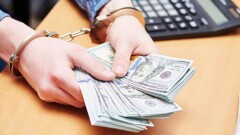 Уволенный сотрудник СЭР вымогал у алматинского предпринимателя 30 млн тенге