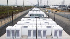 Tesla Илона Маска в Австралии работает быстрее, чем можно подсчитать результат