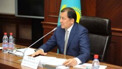 Аким Атырауской области поручил освободить директоров школ от проведения госзакупок