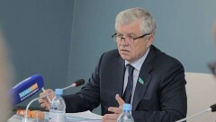 Божко обвинил МСХ в медлительности при выделении земельных участков