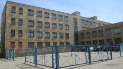 В Темиртау директору школы пришлось уволиться из-за нескошенной травы 