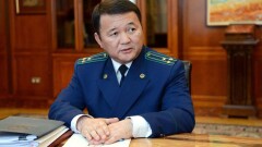 Декларации чиновников Кыргызстана: у генпрокурора нет дома, но есть мебель