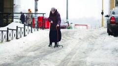 В Астане за выходные более 100 человек получили травмы из-за гололедицы
