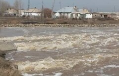 Паводок отрезал Каркаралинский район от внешнего мира 