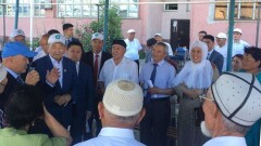 По принципу "асара": в Туркестане акимат и местные жители сообща решают проблемы орошения и озеленения