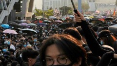 Митинг против слезоточивого газа провели в Гонконге