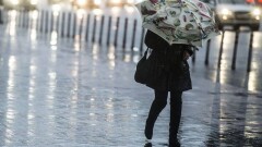 Штормовое предупреждение из-за дождей объявлено на юге страны