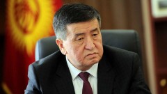 Жээнбеков заинтересовался делом уволенного за пикет пресс-секретаря госоргана