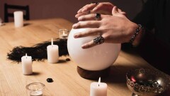 Алматинке, которая представлялась участницей "Битвы экстрасенсов", дали три года тюрьмы за мошенничество