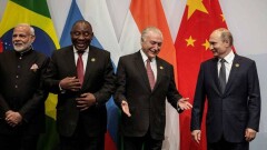 Лидеры стран БРИКС запутались в государственных флагах