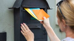Работники КСК в Нур-Султане стали разносить почту