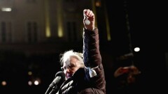 Нобелевский лауреат вернула свою медаль в знак протеста из-за награждения австрийского писателя