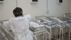 Шақалақтың тоңазытқышта тірілгенін жасырған атыраулық перзентхана 25 мың теңге айыппұл төлейді