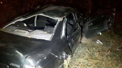 Водитель бросил перевернувшуюся машину без номеров в Алматы