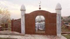 Не хоронить людей возле её дома требует жительница Алматы
