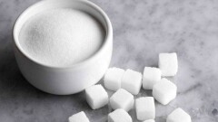Не больше трёх килограммов сахара в одни руки продают в соцмагазинах Караганды