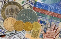 Курс доллара подскочил на 8 тенге в ходе утренних торгов