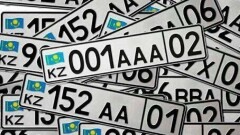 Депутат предлагает разрешить писать на красивых номерах имя автовладельца