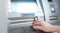 Житель Алматы с помощью спичечного коробка крал деньги в кредитных терминалах