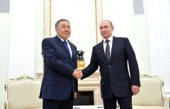Назарбаев приехал на встречу с Путиным в Санкт-Петербург