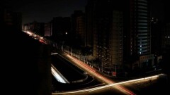 В Венесуэле взрослых освободили от работы, а детей – от учёбы 