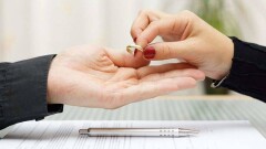 В Казахстане намерены отменить заочные разводы и расторжение брака через ЦОНы