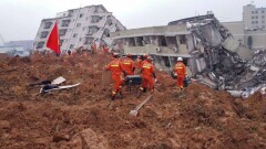 В результате оползней на юге Китая погибло 42 человека