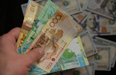 Почти на 6 тенге подорожал доллар на бирже