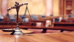 В Алматы судья не допустил СМИ к процессу по делу своего бывшего коллеги