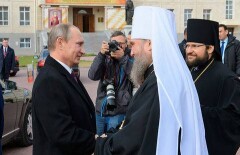 Путин подарил икону главному храму Астаны