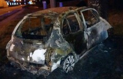 Дотла сгорел автомобиль, врезавшись в столб на объездной дороге Алматы