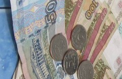Акишев рассказал, почему обменный курс тенге отстает от рубля
