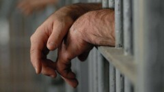 Экс-полицейского Утеуова обвинили в избиении и.о. начальника колонии
