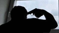 Житель Семея пытался застрелиться из газового пистолета
