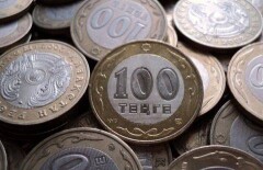 Тенге продолжает ставить рекорды в своём падении - курс 362,62 