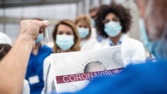 Covid-19 в мире: в Испании минимум смертей за месяц, президент Бразилии вышел на митинг против карантина