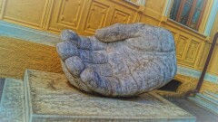 Казахстанцев признали самыми чёрствыми и жадными в СНГ
