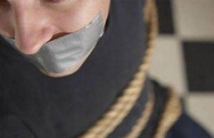Появилось видео задержания похитителей 18-летнего парня в Караганде