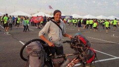 Россиянин приехал в Астану на ШОС, преодолев 1100 км на велосипеде