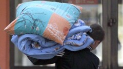 Студентов технического университета Алматы поселили в читальном зале 
