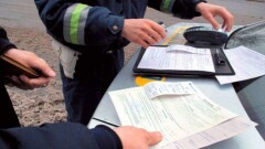 В Атырау суд оправдал нарушителя ПДД, спешившего с женой в роддом
