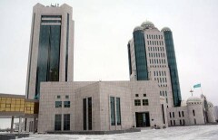 "Нур Отан" отказался комментировать слухи о досрочном роспуске Парламента