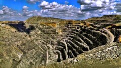 Чиновник из ЮКО попался на продаже карьера в Алматинской области