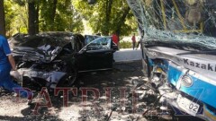 11 человек, в том числе трое детей, пострадали в ДТП с участием автобуса в Алматы