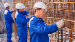 Самые востребованные специальности Дорожной карты занятости в столице – сварщики, плотники и крановщики